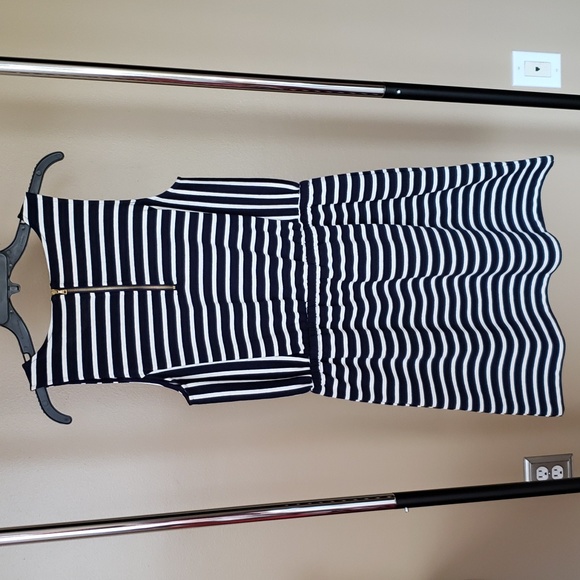 Loft Sleeveless Dress - Picture 3 of 4